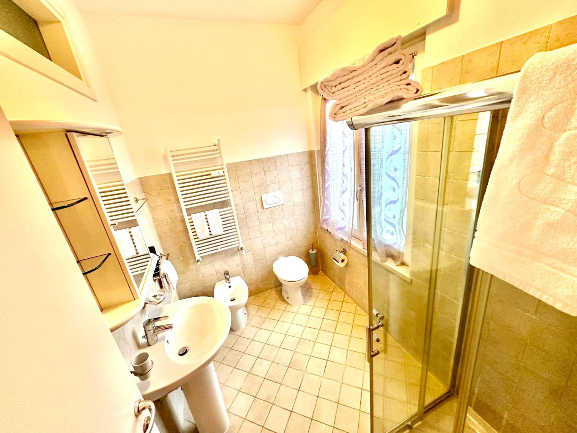 Ai Giardini Rooms -Vicino Ospedale Borgo Trento E Centro Storico فيرونا المظهر الخارجي الصورة