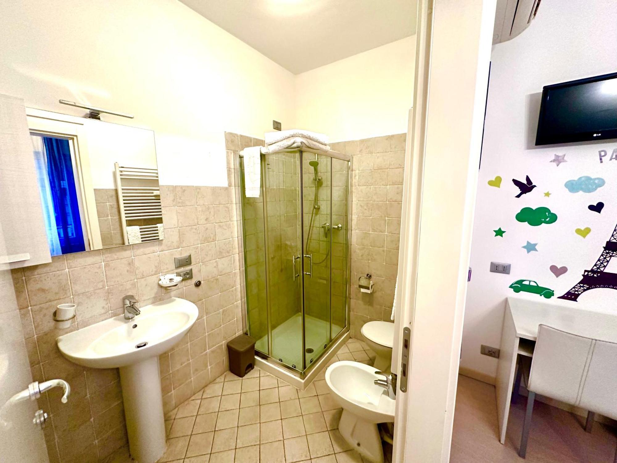Ai Giardini Rooms -Vicino Ospedale Borgo Trento E Centro Storico فيرونا المظهر الخارجي الصورة